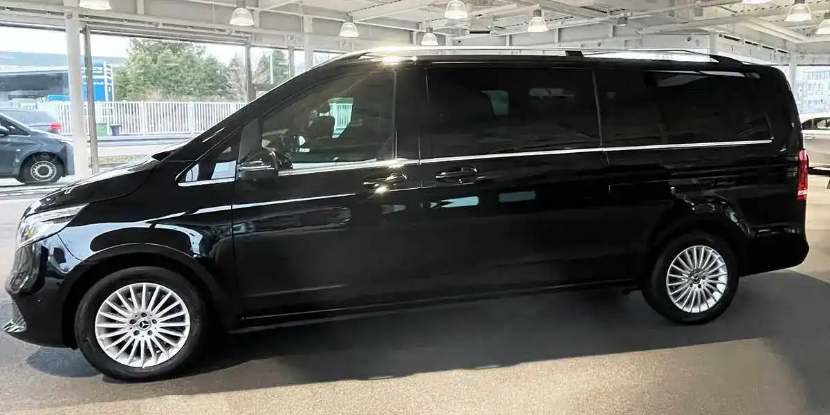 mercedes black V-class transfer